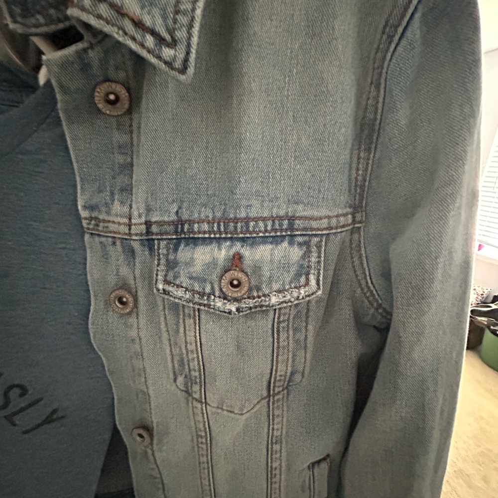 Light Blue Denim Jacket from Vici - Picture 9 of 12